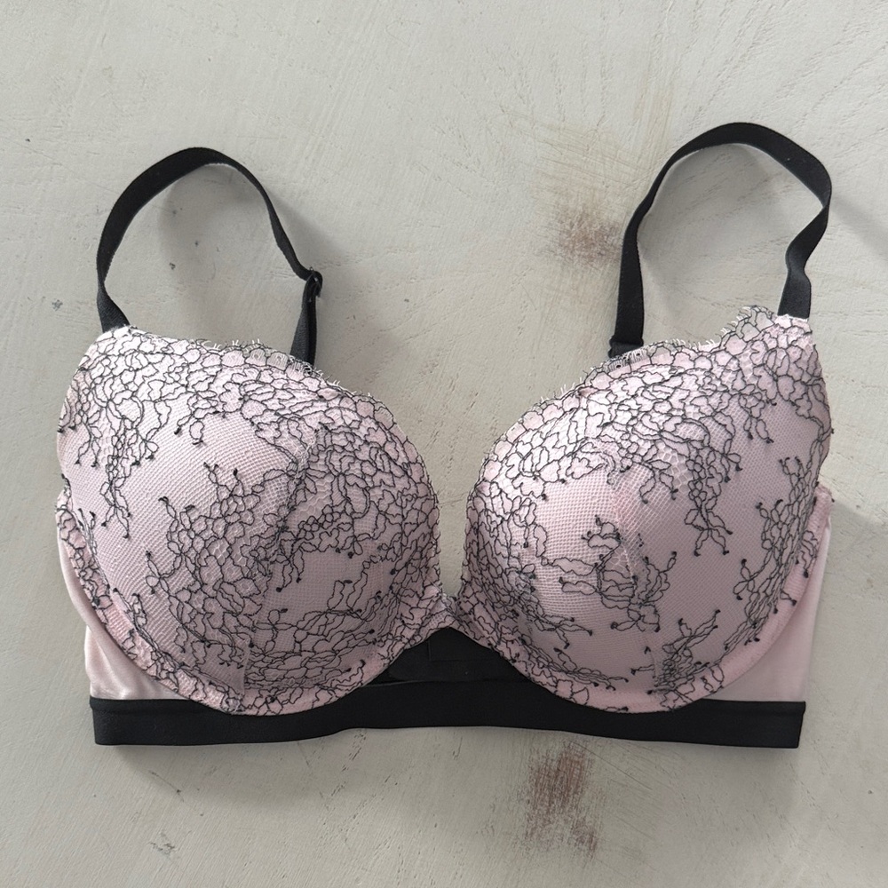 Victoria’s Secret Light Pink and Black Lace-Sexy Padded Push-Up Bra 32DD